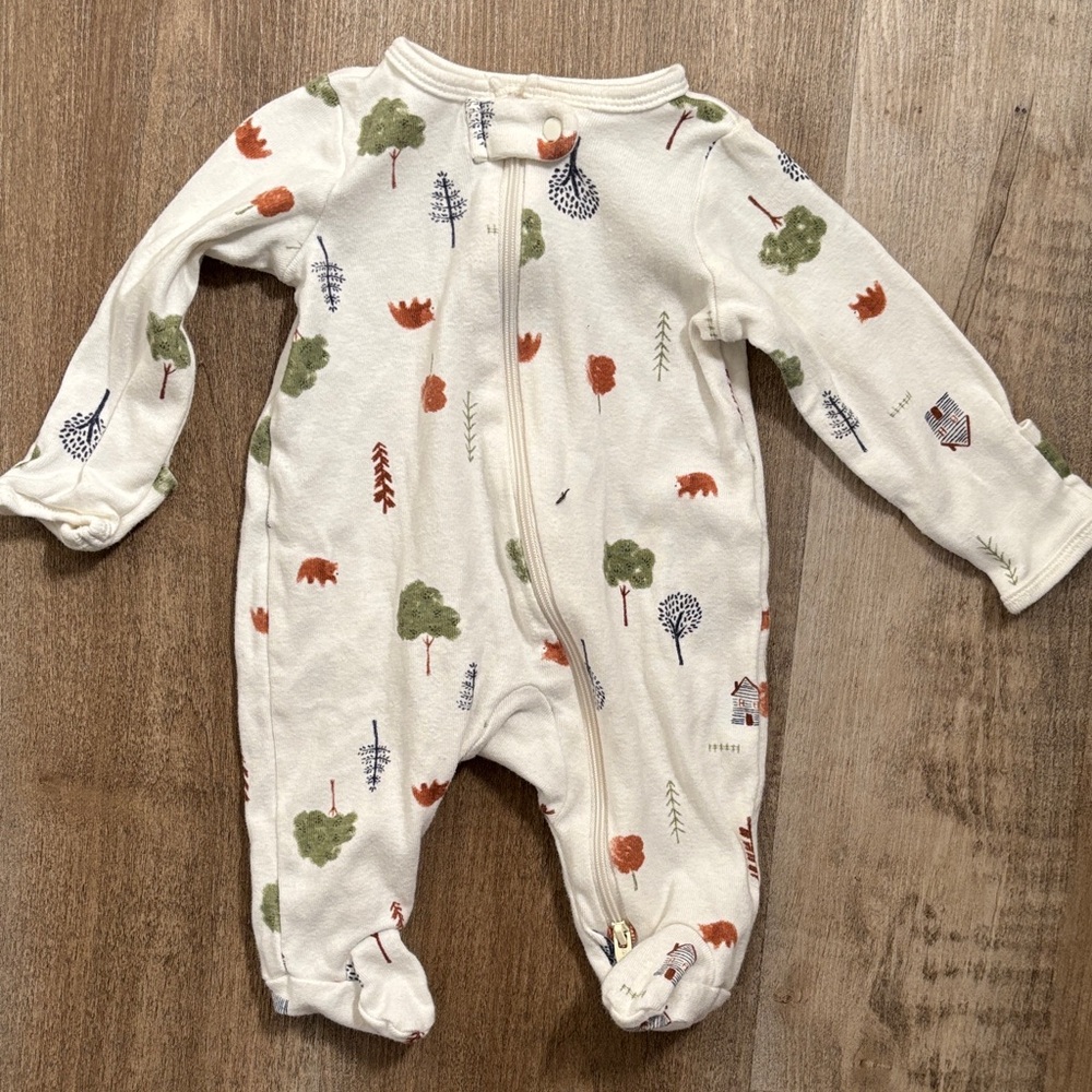 ✨Carter's Cream Forest Print Footie